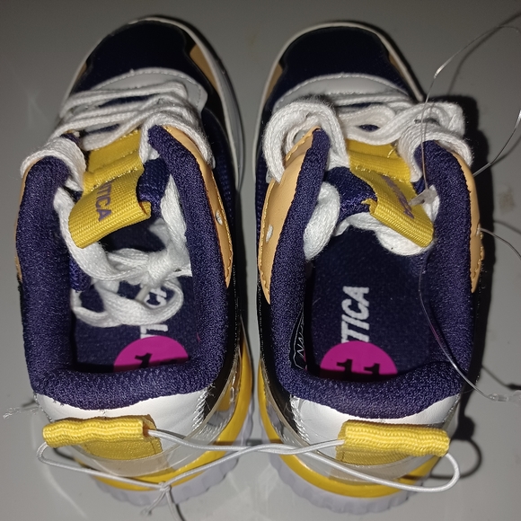 Nautica Sneaker - Picture 2 of 4